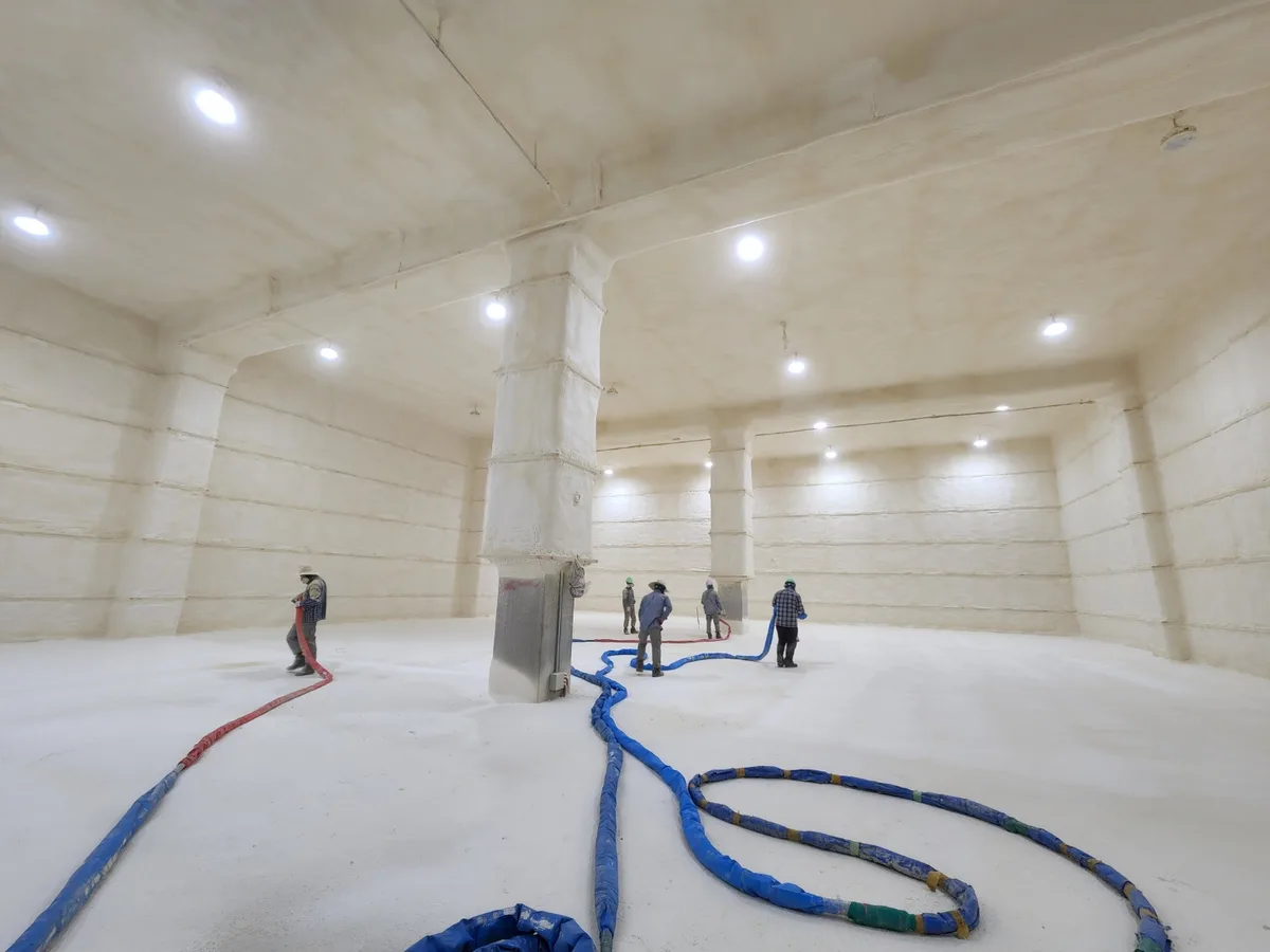 Icheon CNK Logistics Center Insulation Construction